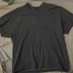 LULULEMON : Swiffly High Neck Crop Top